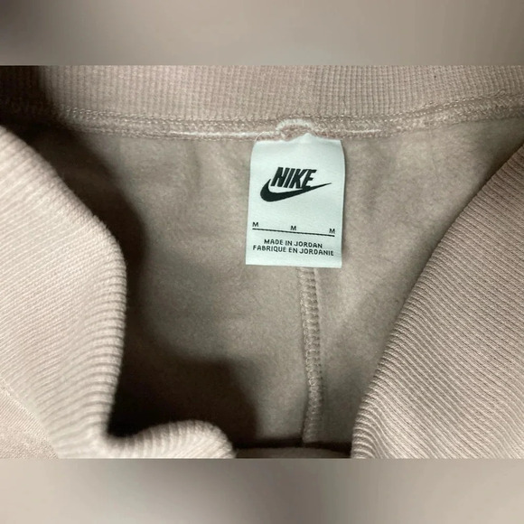 Nike High Waisted Fleece Sweat Shorts Size Medium Mauve - Picture 3 of 6